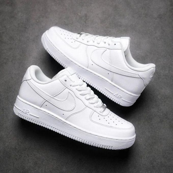Nike Luxe Sneakers 1982