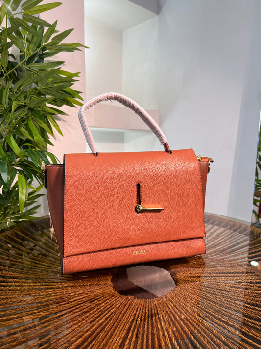 PEDRA STRUCTURED CROSSBODY BAG