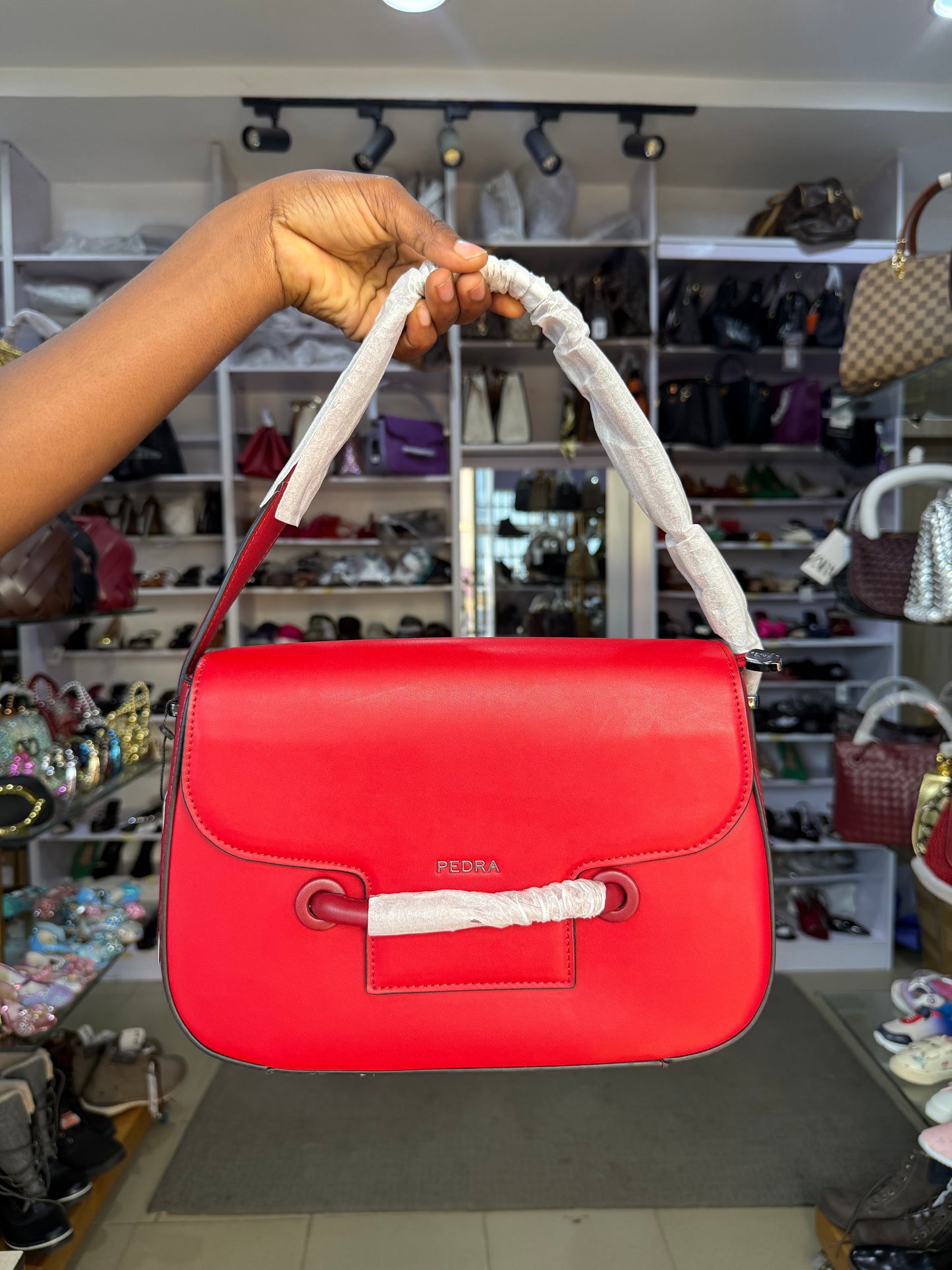 PEDRA NEW IN BAG 5662