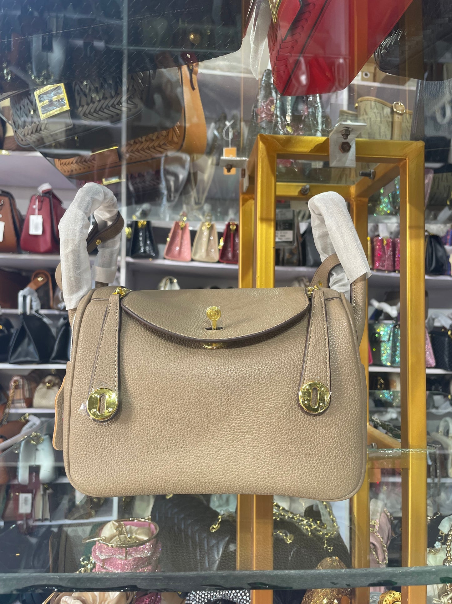 BROWN LUGGAGE BAG 1570