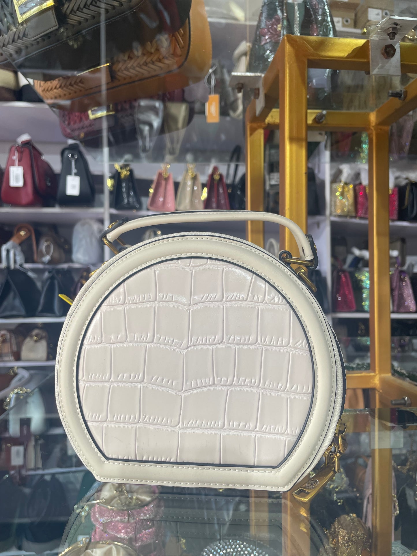 WHITE ROUND BAG 2154