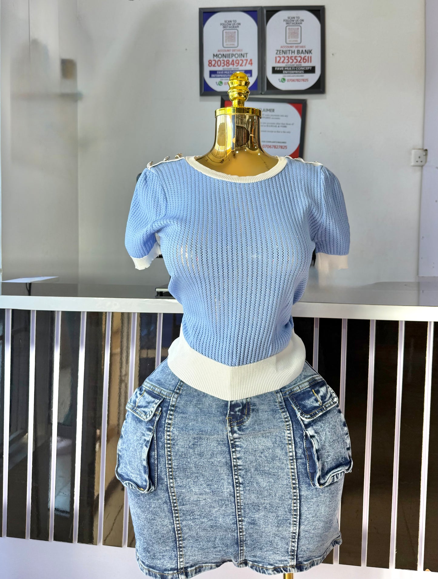 Shoulder Button Top 25086