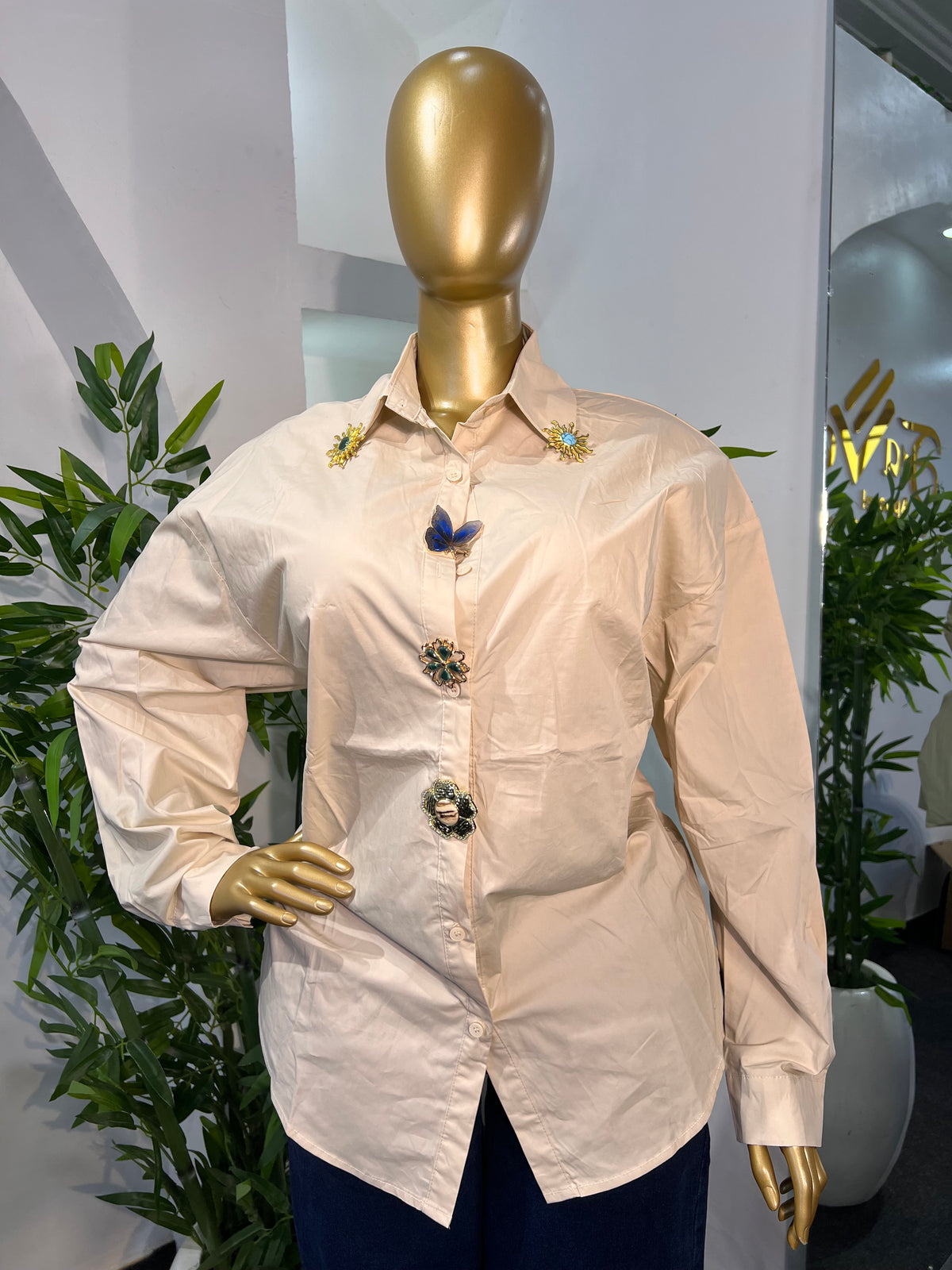 DELUXE BROOCH SHIRT