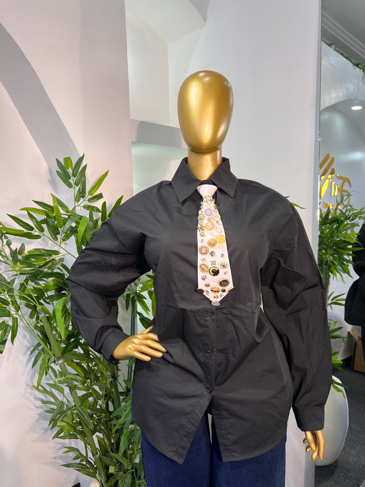 Y2K BROOCH TIE SHIRT