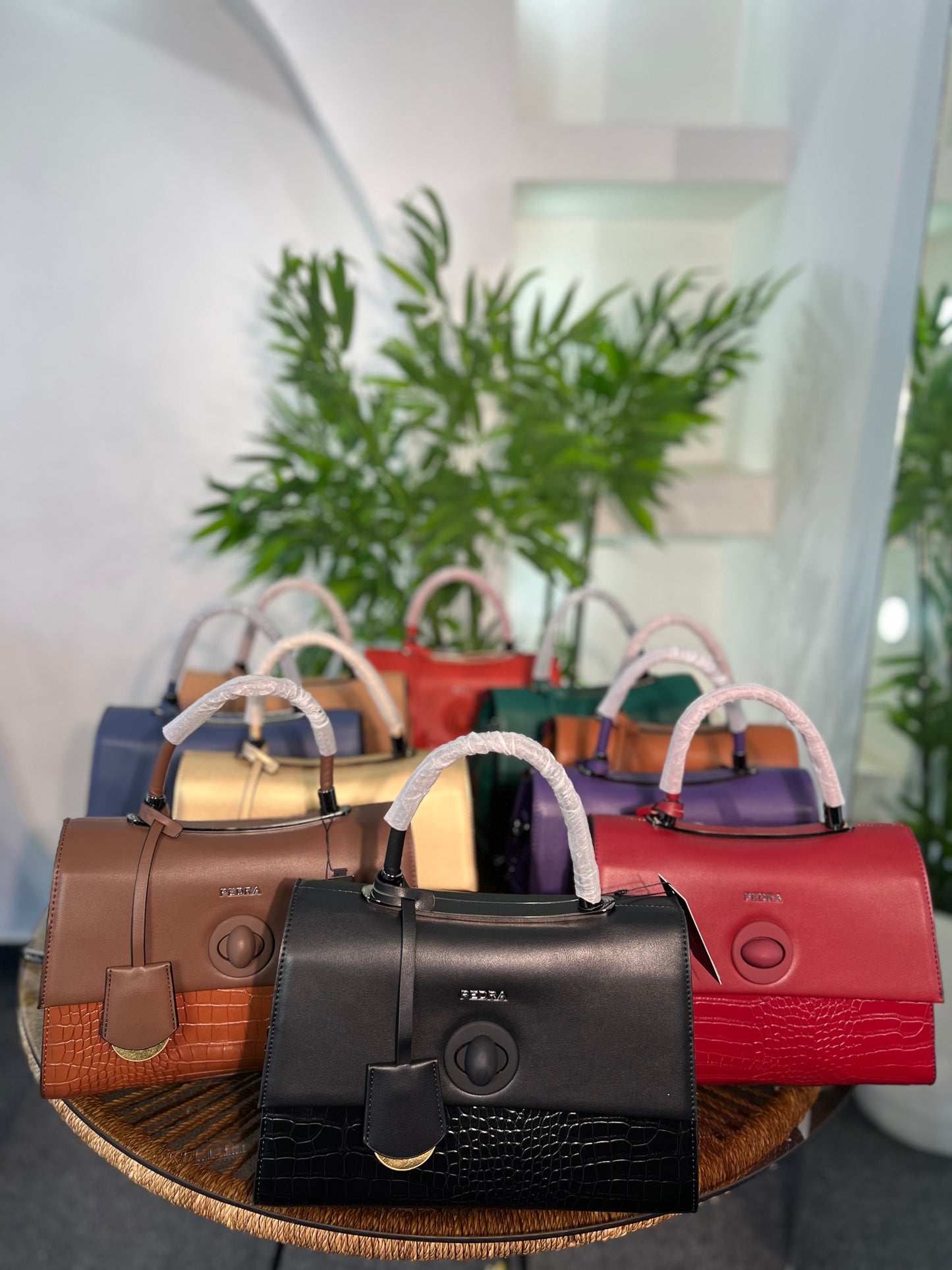 PEDRA AURA BAG