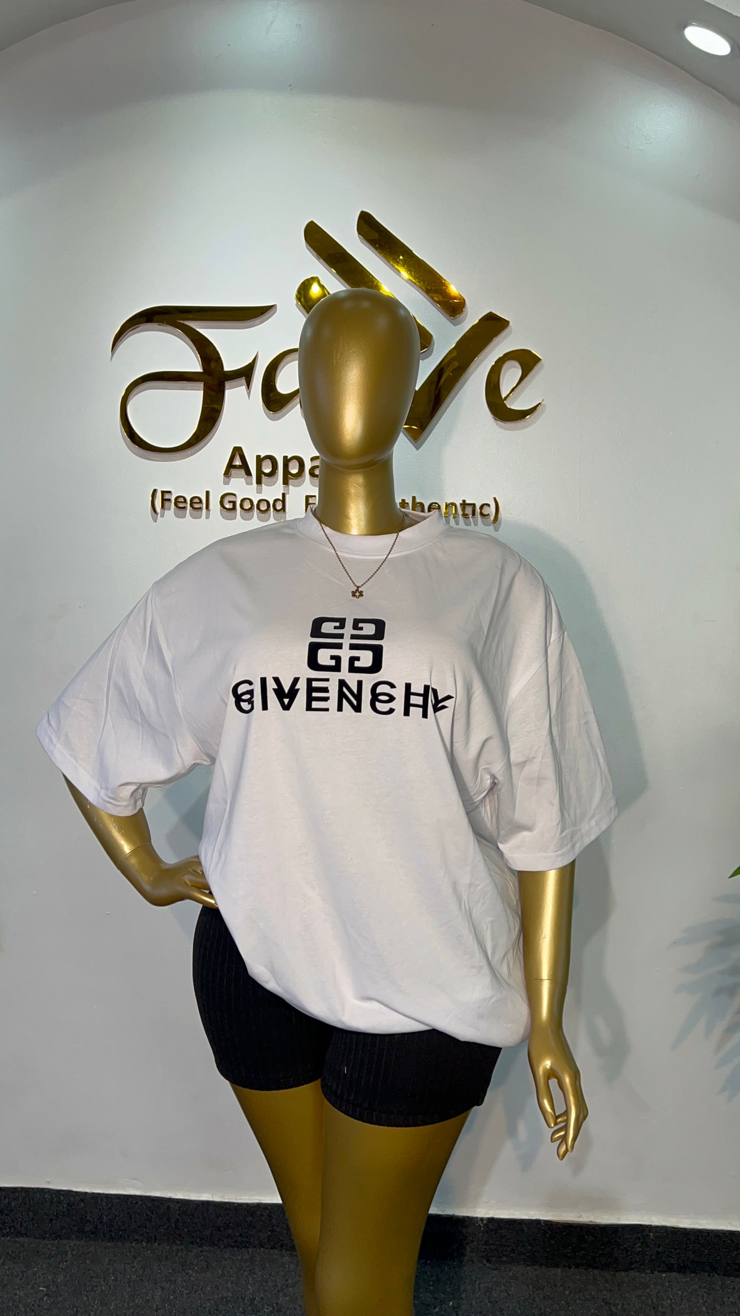 GIVENCHY PREMUIM T SHIRT