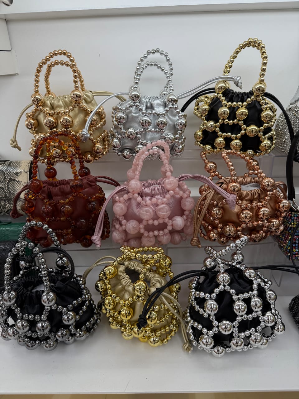 Big stoned clutch 3421