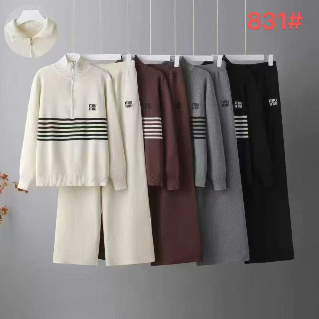 MIU JOGGERS SET 831