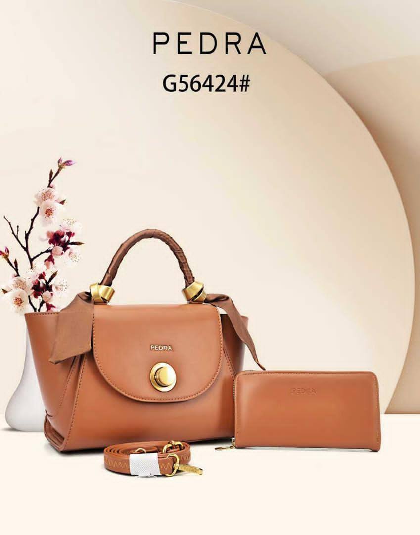 PEDRA GOLDHAND BAG