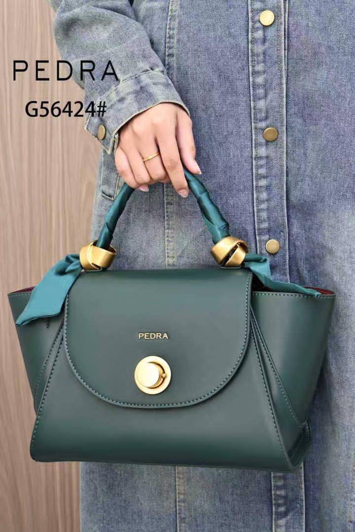 PEDRA GOLDHAND BAG