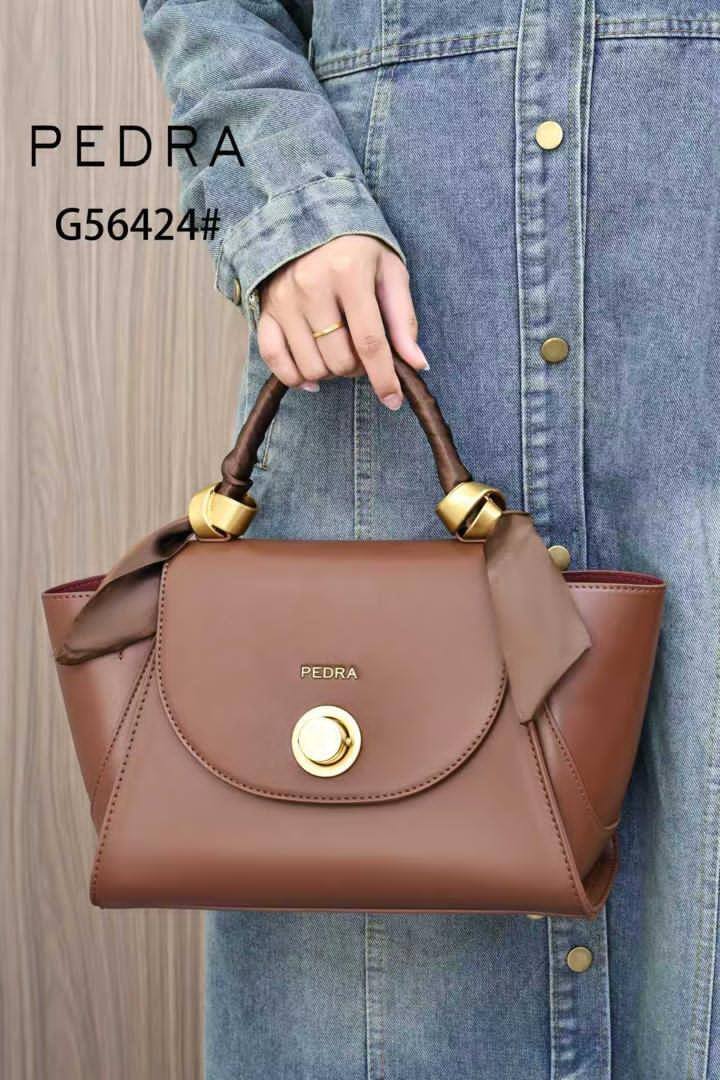 PEDRA GOLDHAND BAG