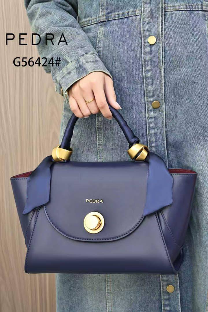 PEDRA GOLDHAND BAG