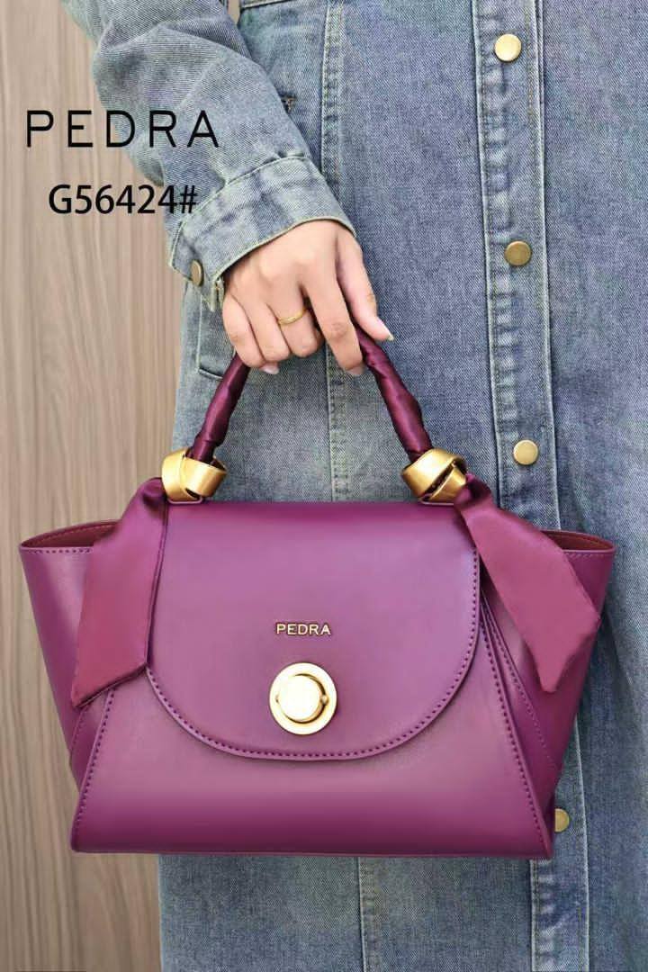 PEDRA GOLDHAND BAG