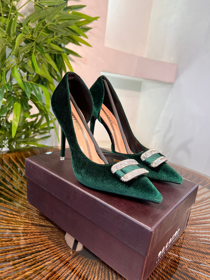 LUXURIOUS VELVET HEELS