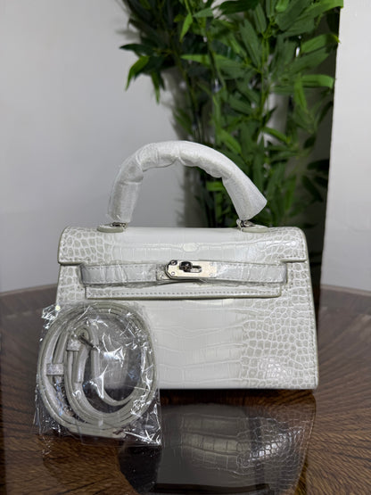 Sleek Hermes Bag 4070
