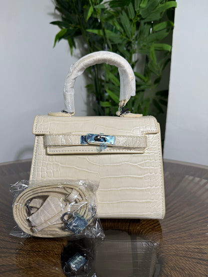 Sleek Hermes Bag 4070