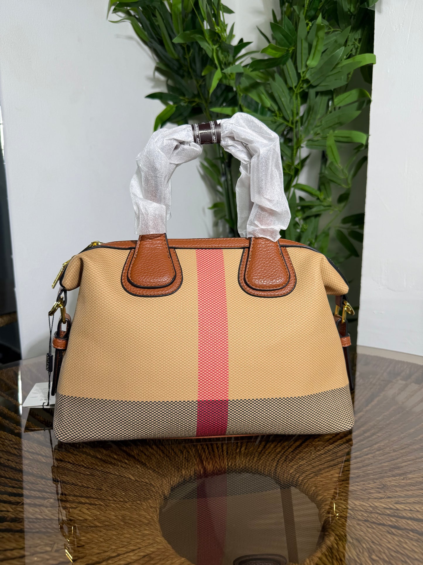 Vafi Tino Leather Bag