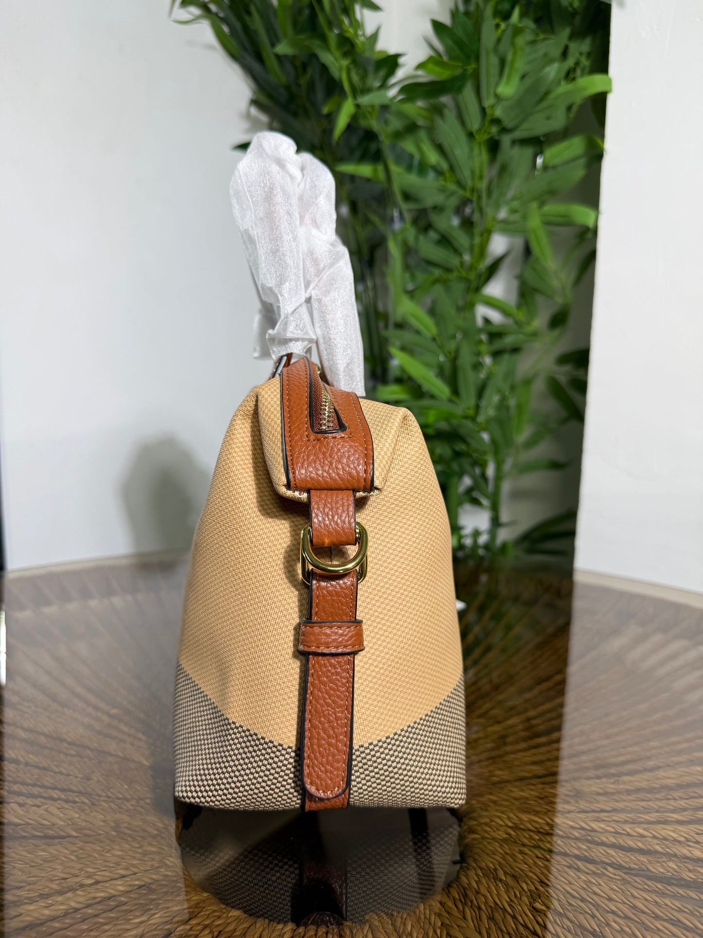 Vafi Tino Leather Bag
