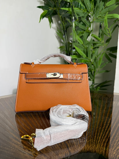 Sleek Hermes Bag 4070