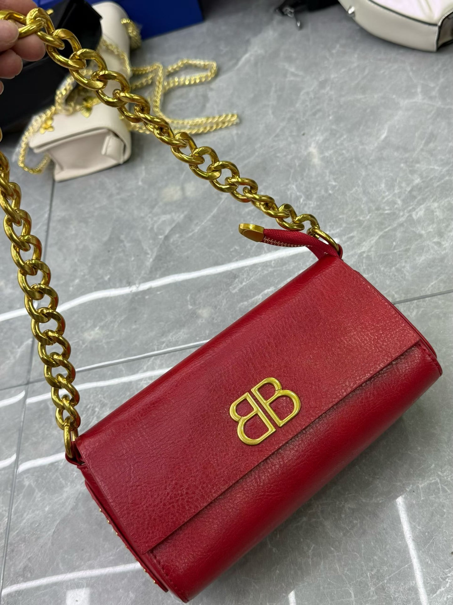 Pyramid Shaped Bag 7328