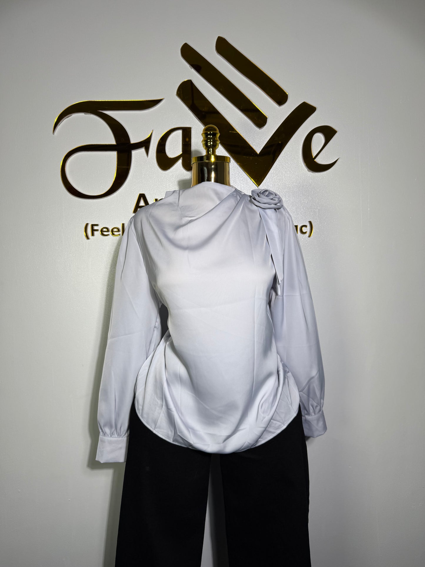 Shoulder Rose Top 8979