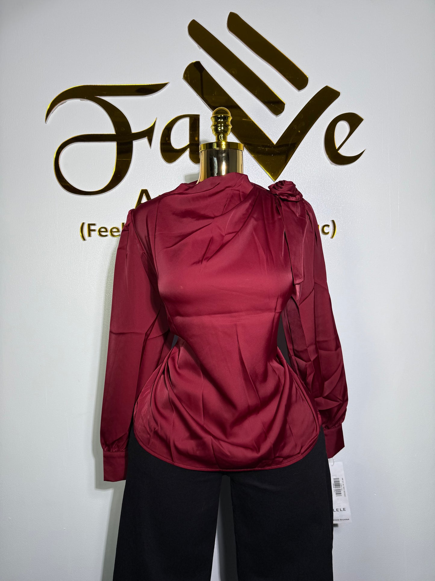 Shoulder Rose Top 8979