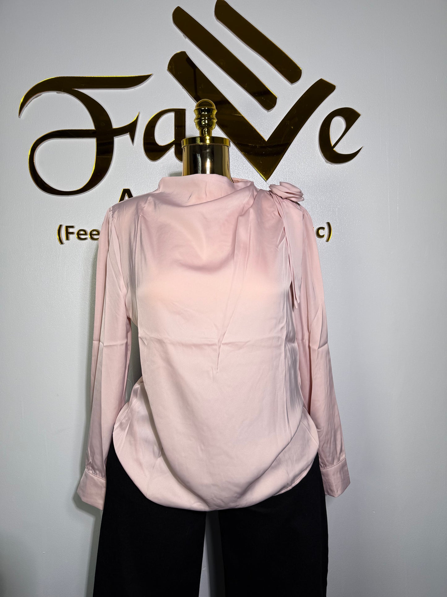 Shoulder Rose Top 8979