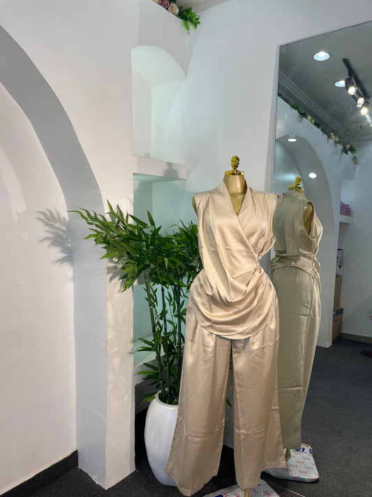 SLEEVELESS DRAPED SET