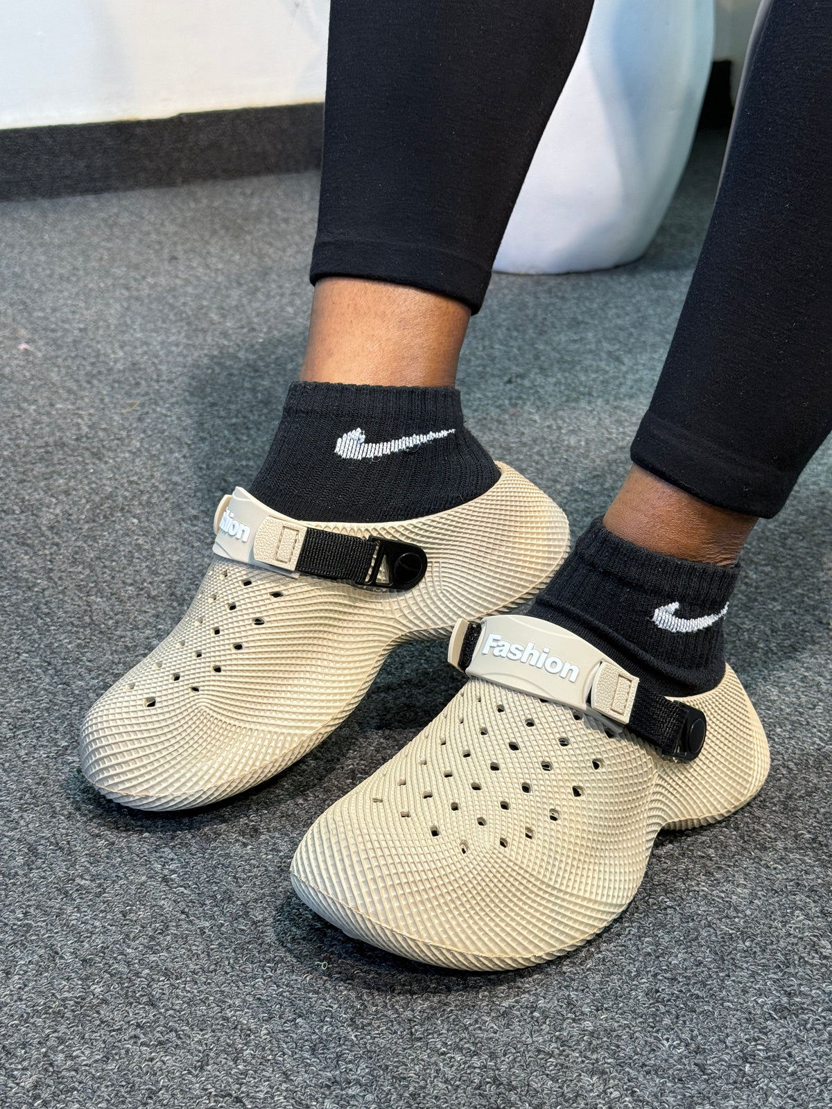 URBAN CLOGS