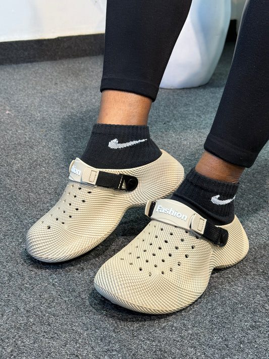 URBAN CLOGS
