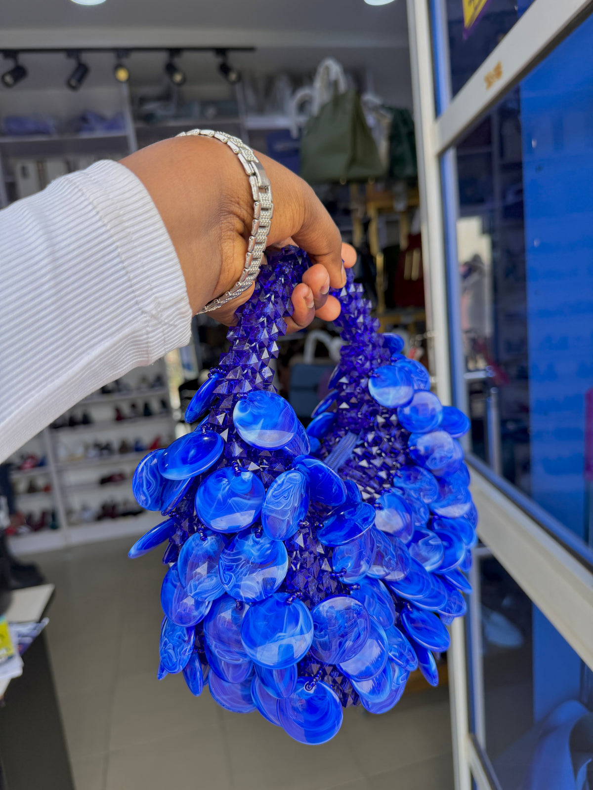ELEGANT BEADED CLUTCH