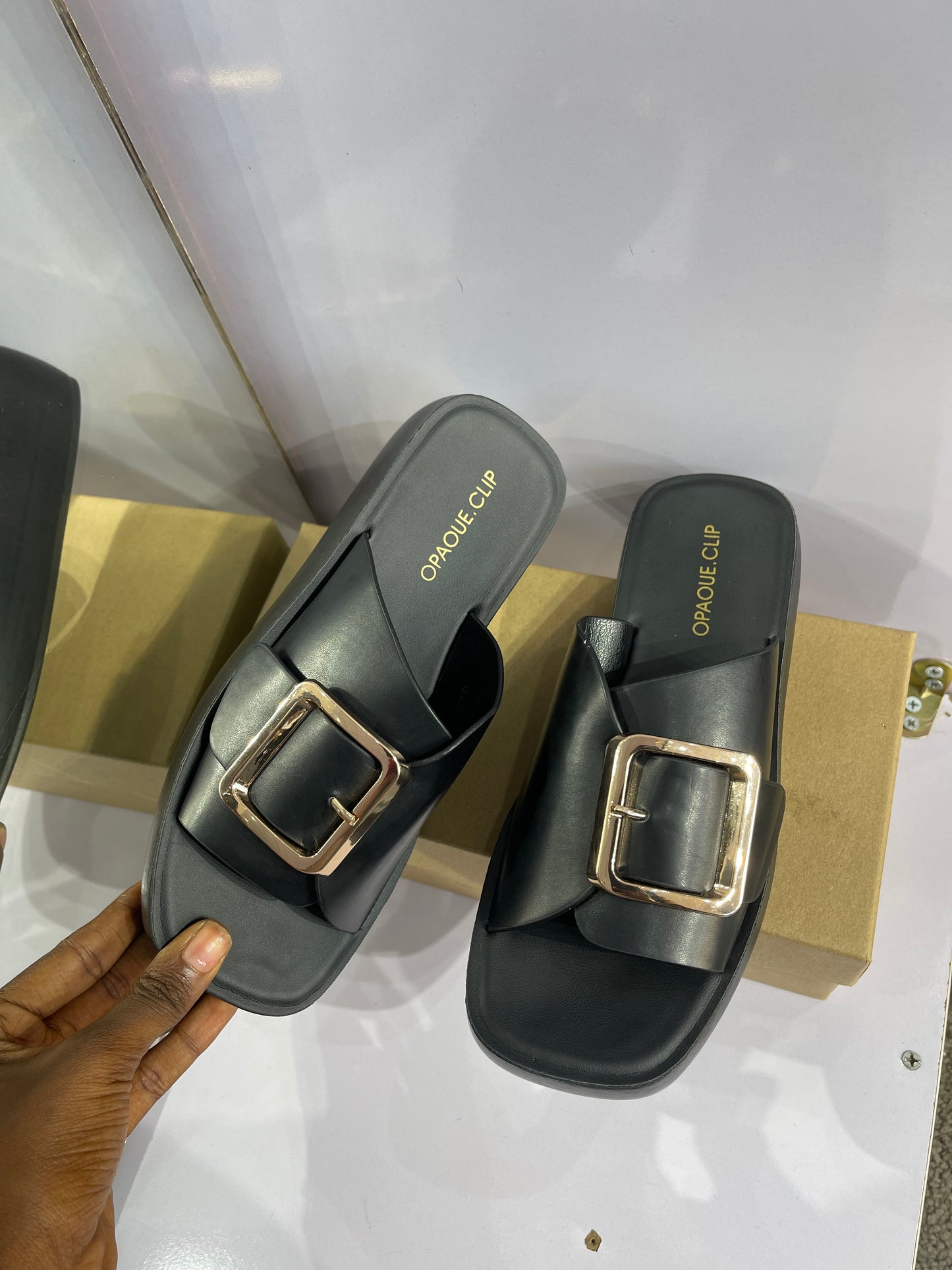 Opaoque Clip Slippers 2900