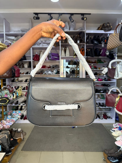 PEDRA NEW IN BAG 5662