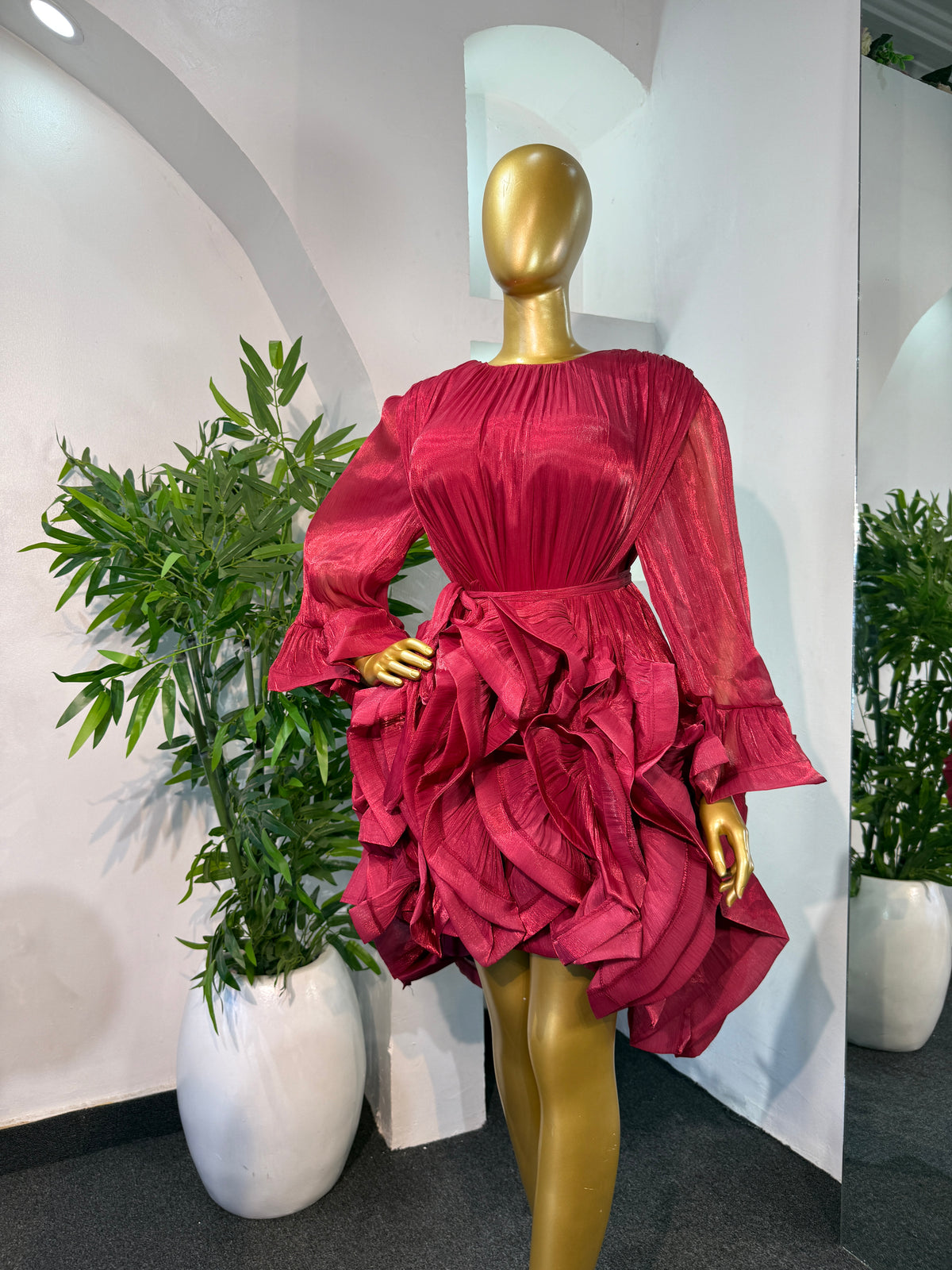 CHIC RUFFLE DRESS