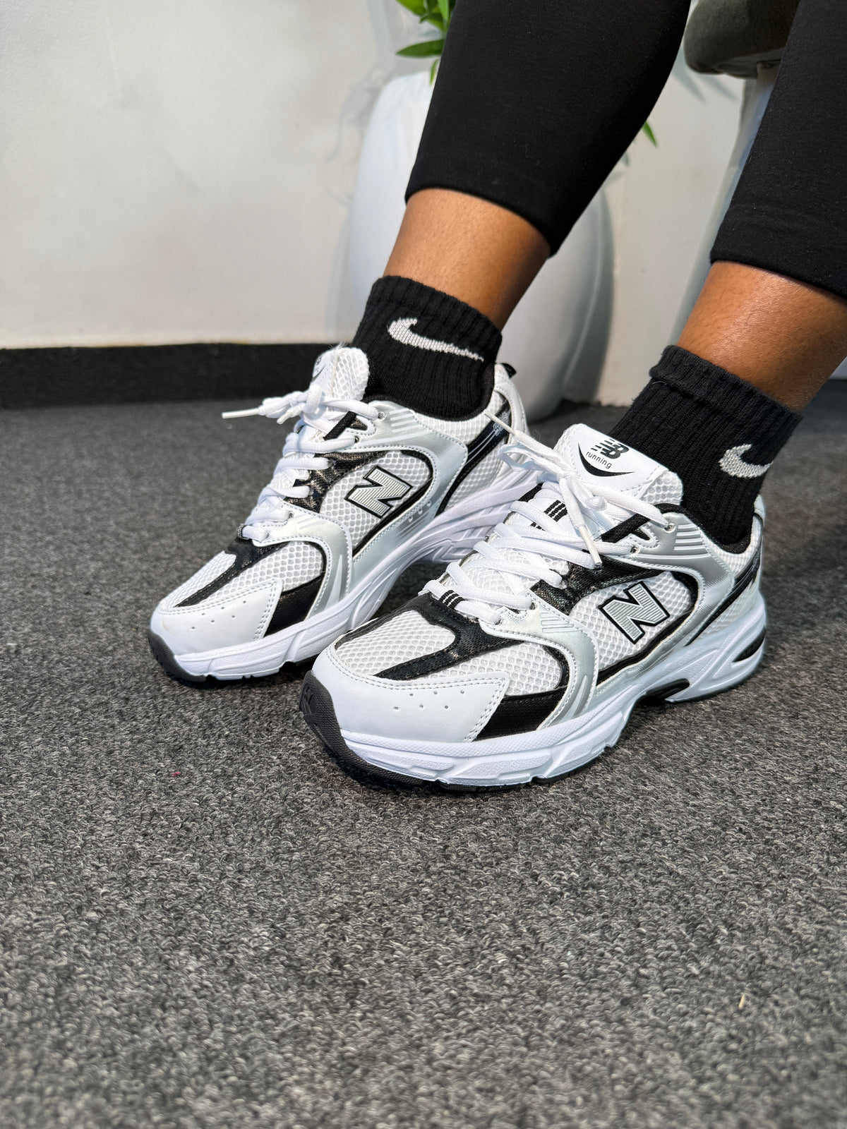 NEW BALANCE 530 RETRO SNEAKERS