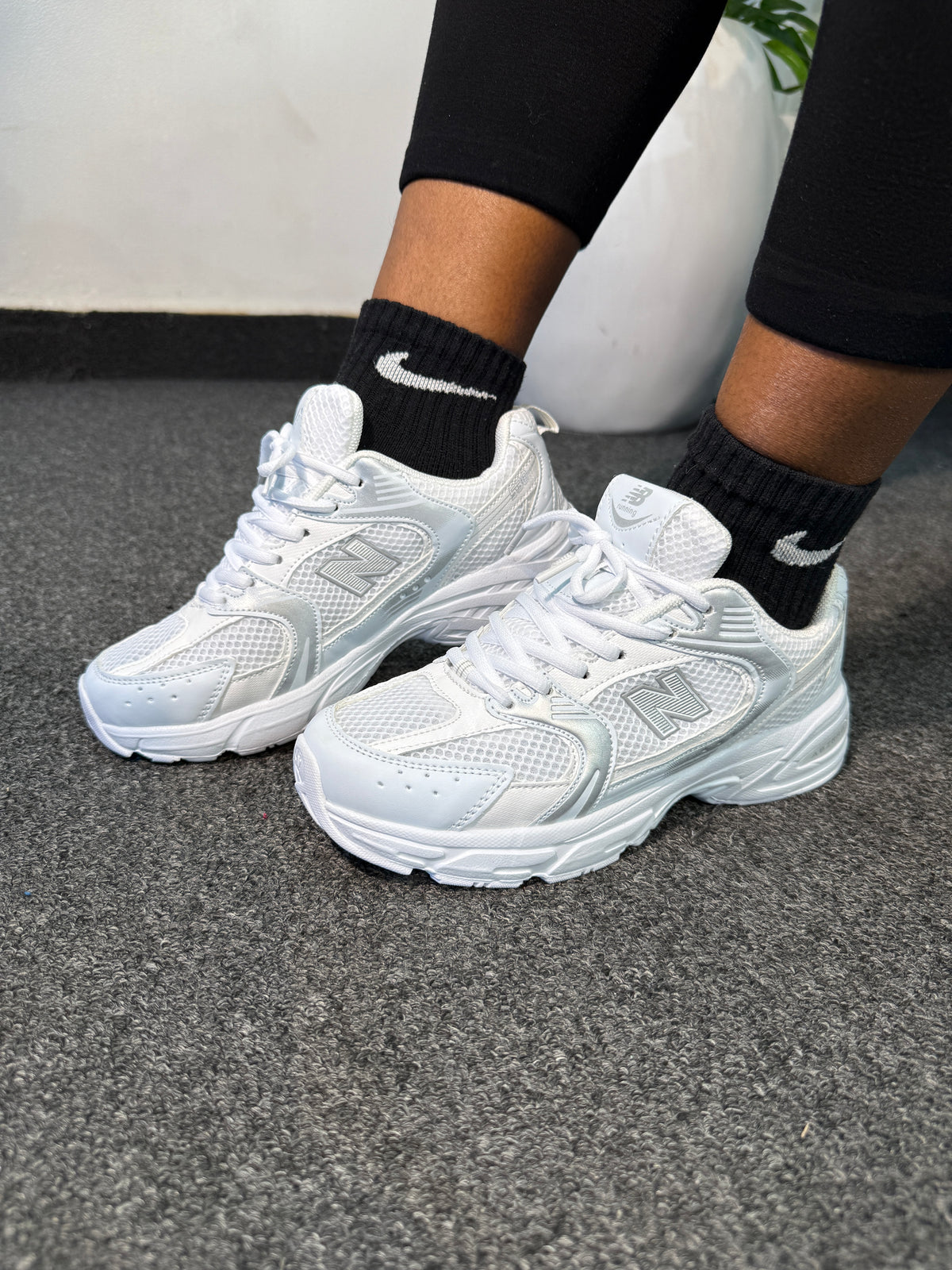 NEW BALANCE 530 RETRO SNEAKERS