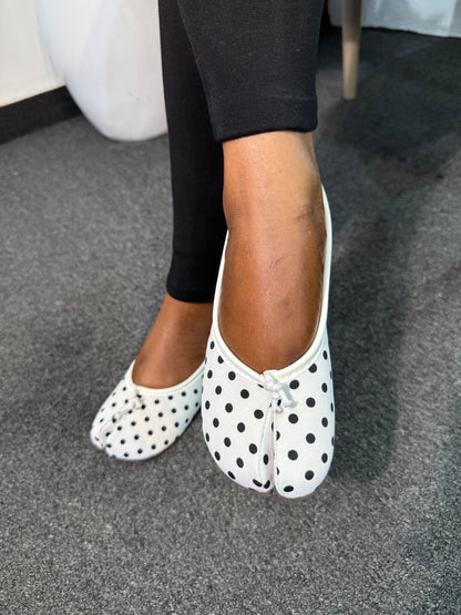 TABI TOE BALLET FLATS
