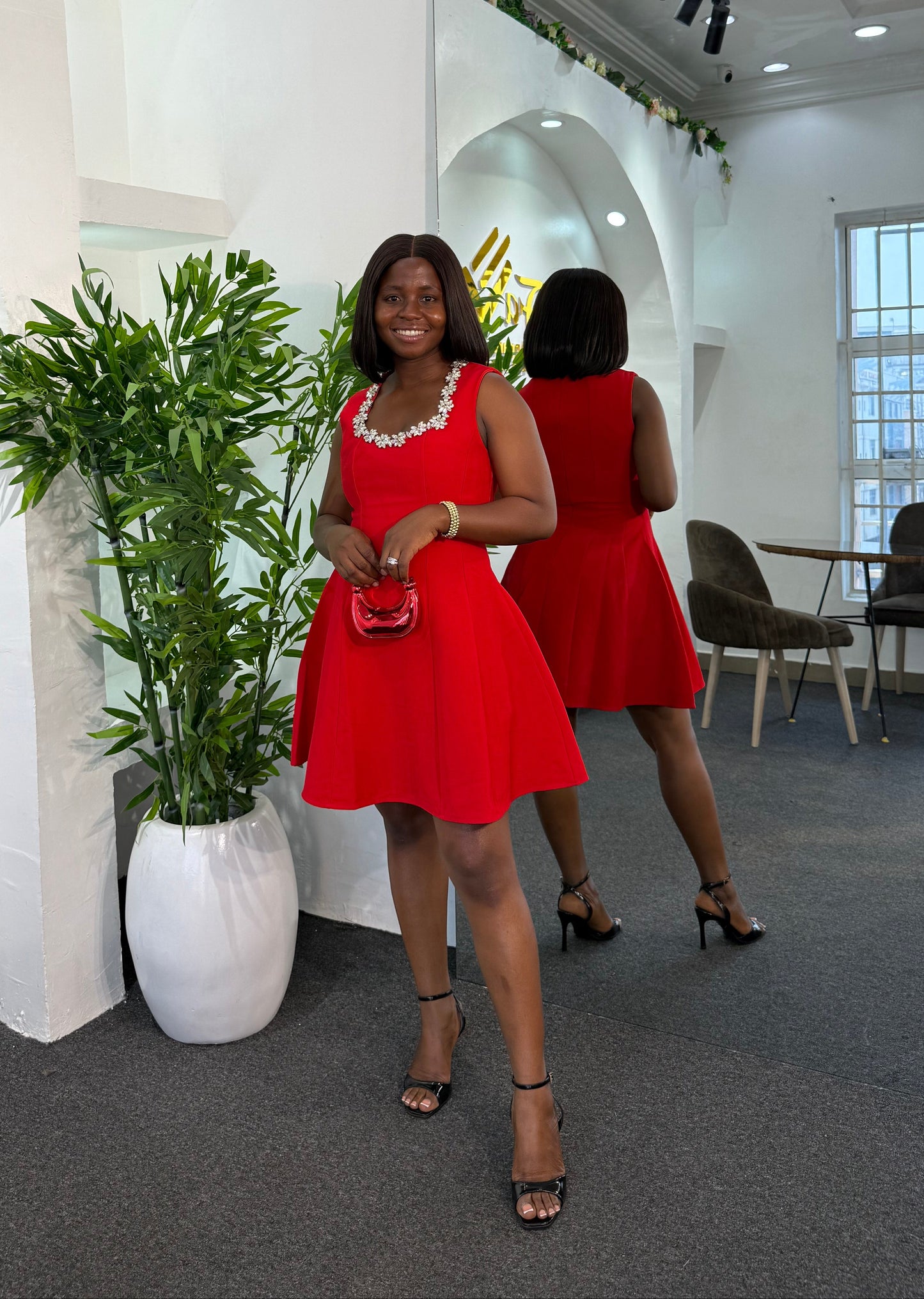 Short Neck Stone 7717