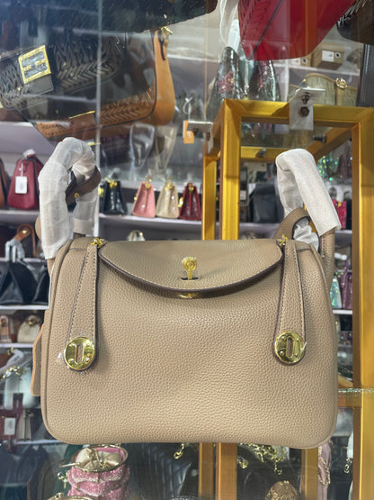 BROWN LUGGAGE BAG 1570