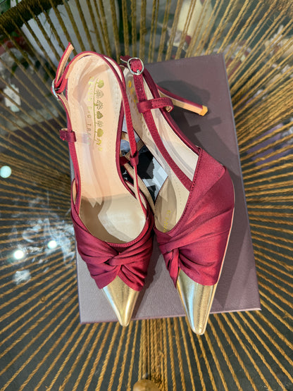 GOLD CAP SATIN HEELS