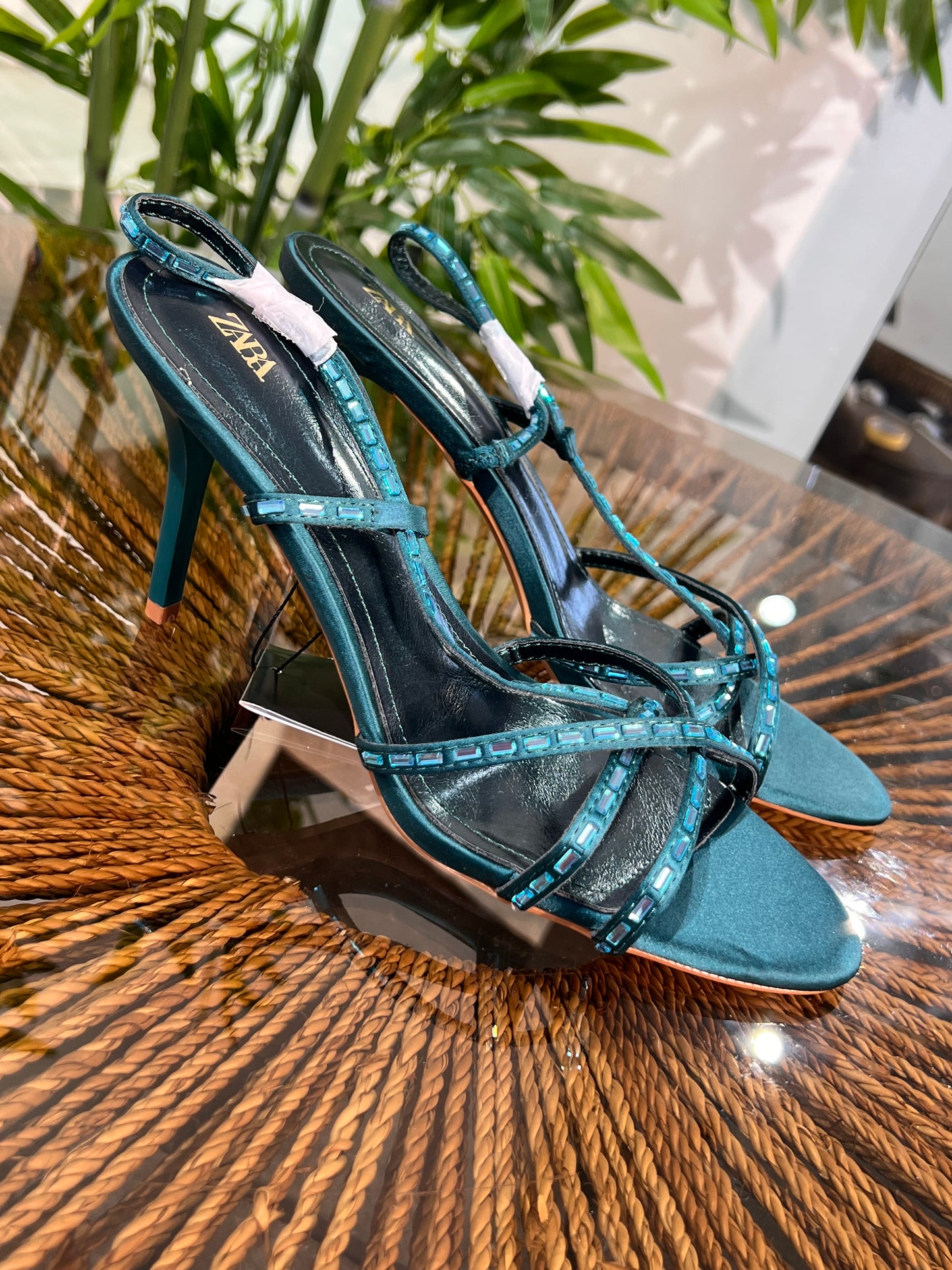 ZARA STRAPPY SANDAL HEELS