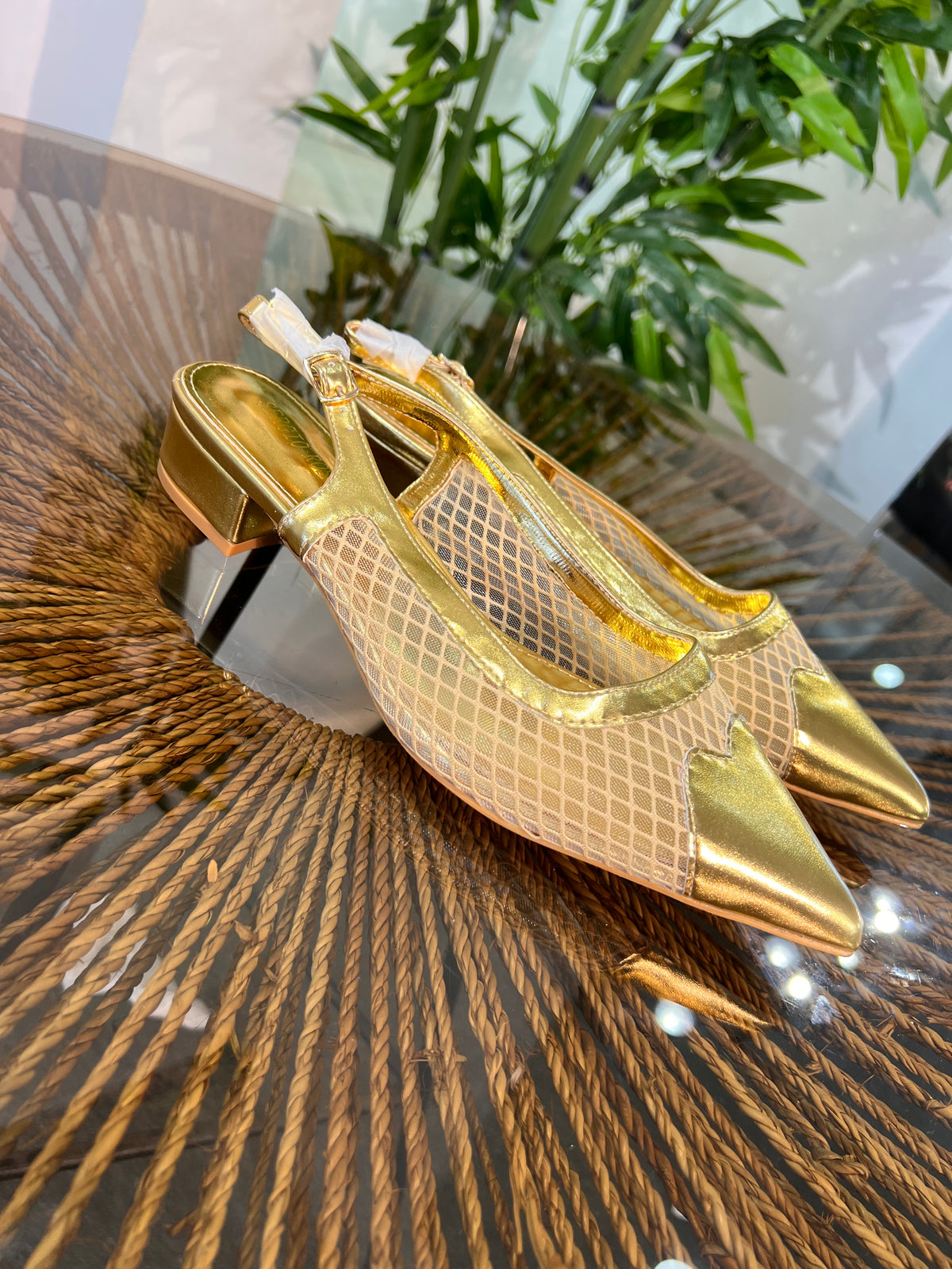 MESH POINTED TOE SLINGBACK