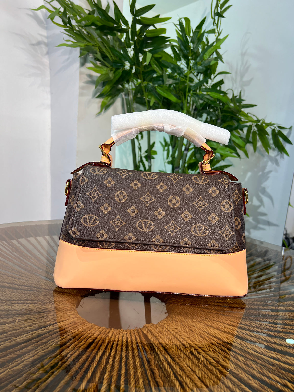 TWO-TONED ELEGANCE BAG