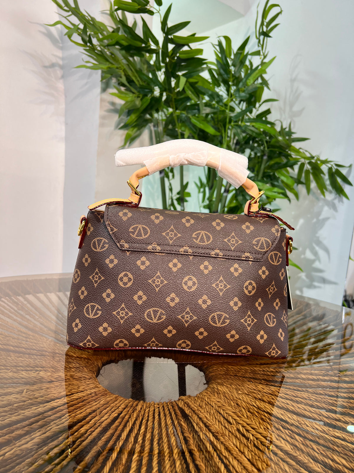 TWO-TONED ELEGANCE BAG