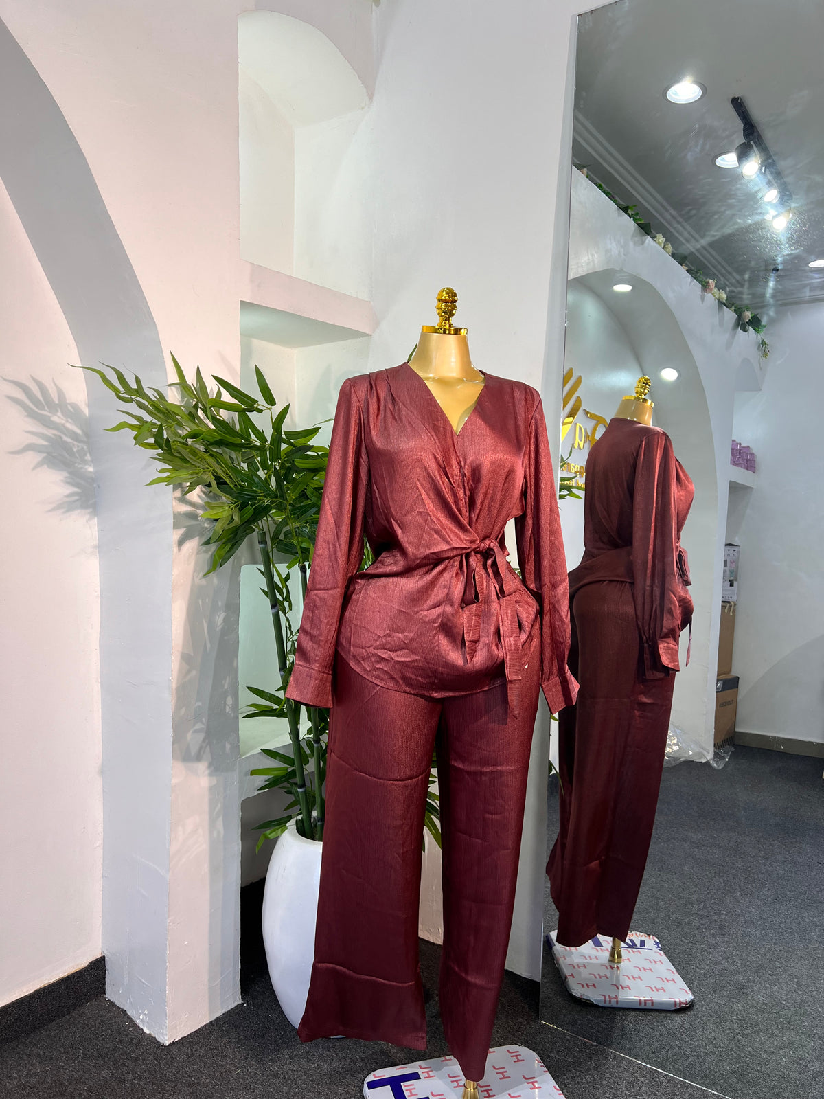 ELEGANT SATIN SET