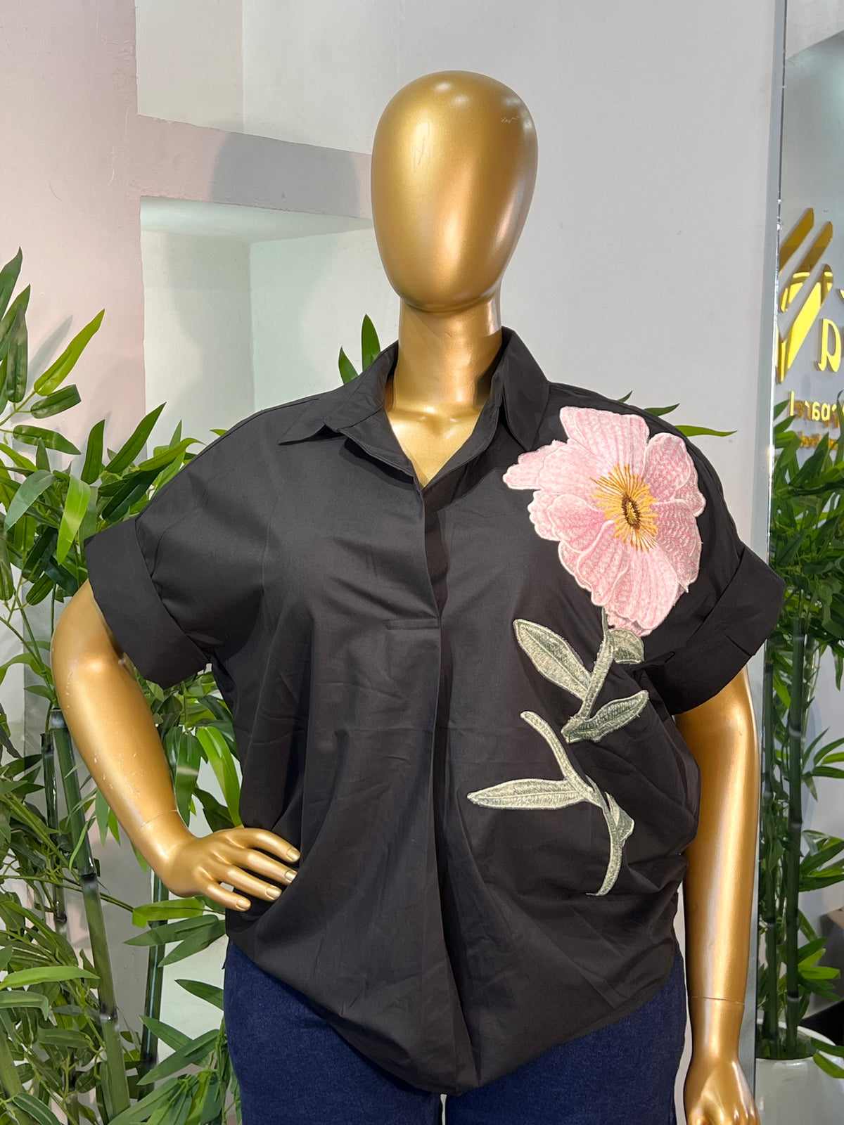 EMBROIDED FLOWER SHIRT