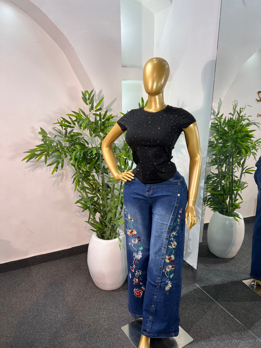 FLORAL EMBROIDED JEAN