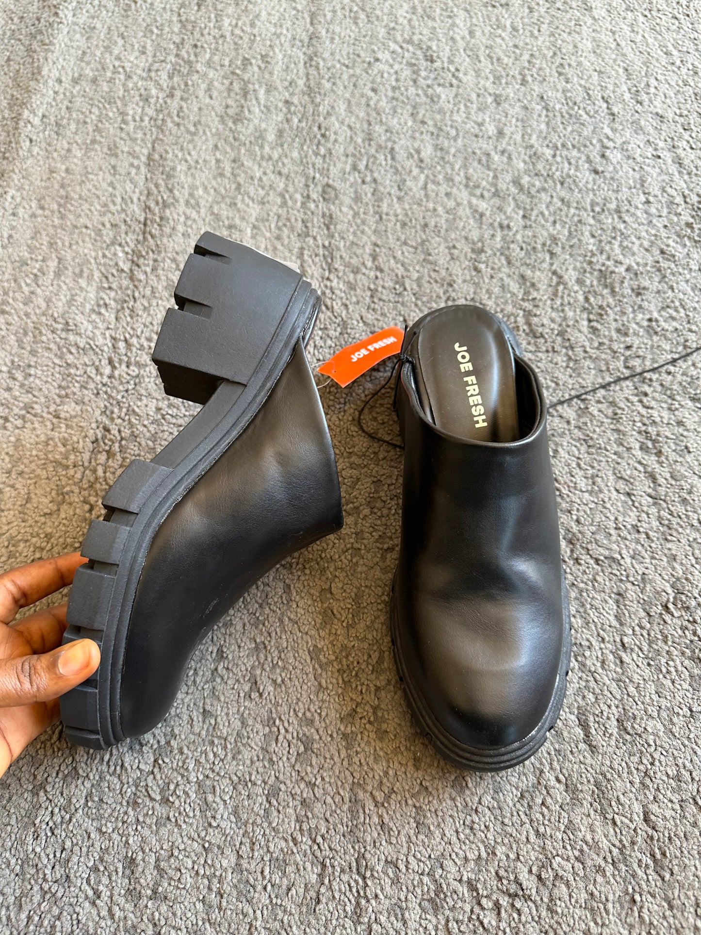 JOE FRESH WEDGE SHOE
