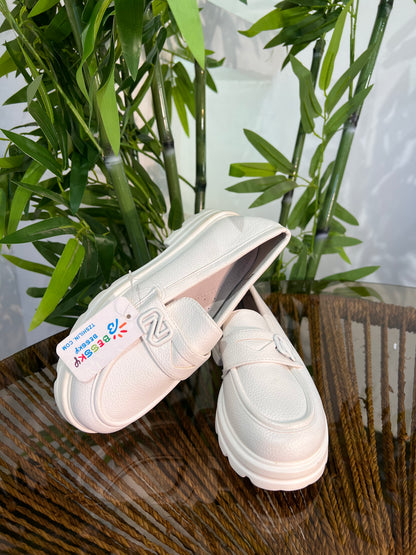 KIDS WHITE LOAFERS