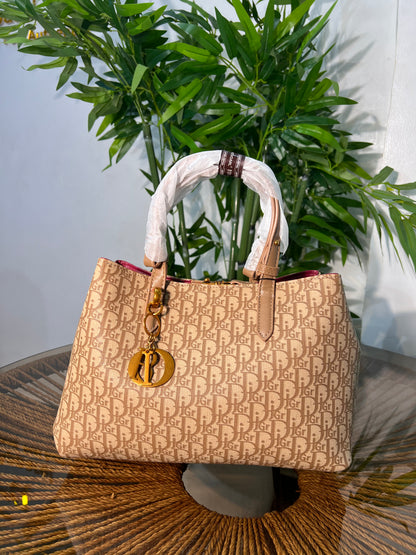 CLASSIC TOTE BAG
